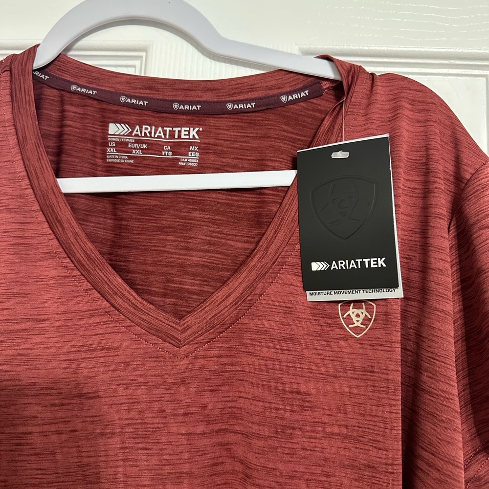 AriatTek Heathered Red V-Neck Top